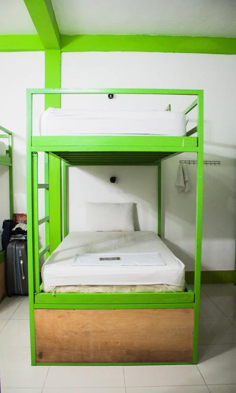 Top Banana Guesthouse & Rooftop Bar Phnom Penh Ngoại thất bức ảnh
