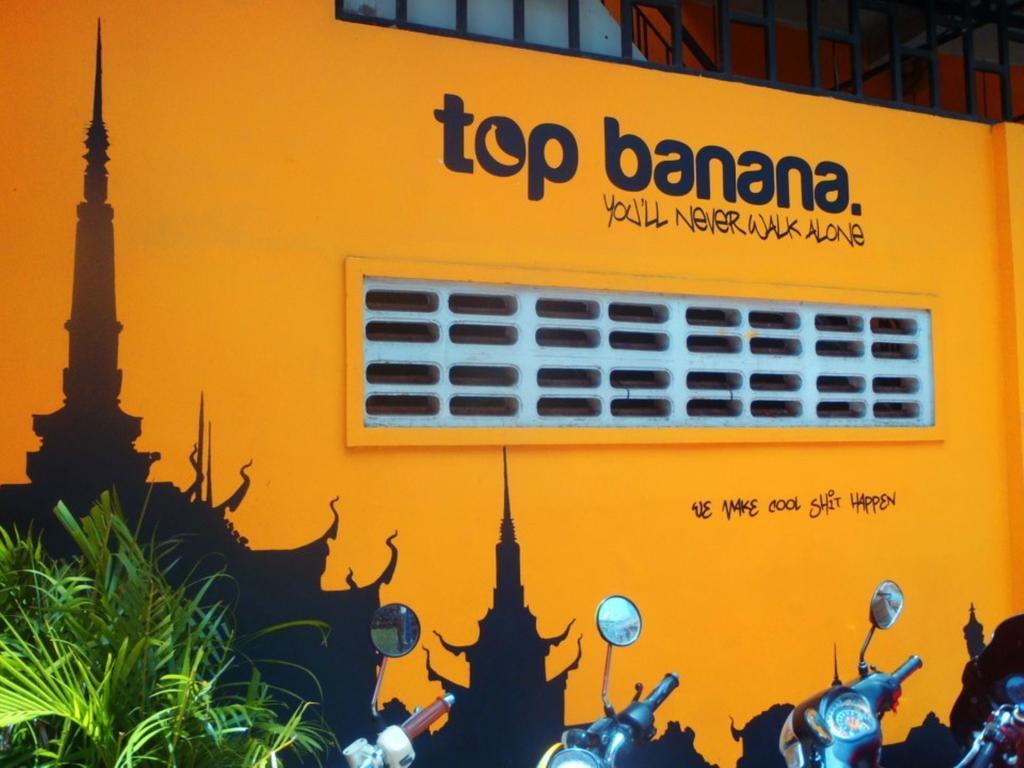Top Banana Guesthouse & Rooftop Bar Phnom Penh Ngoại thất bức ảnh